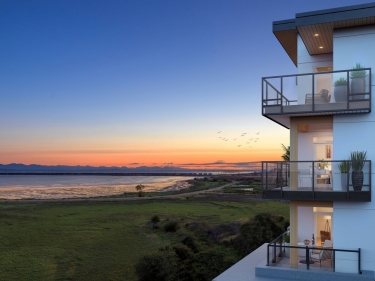 Boardwalk - New condos, Condo for sale in British-Columbia